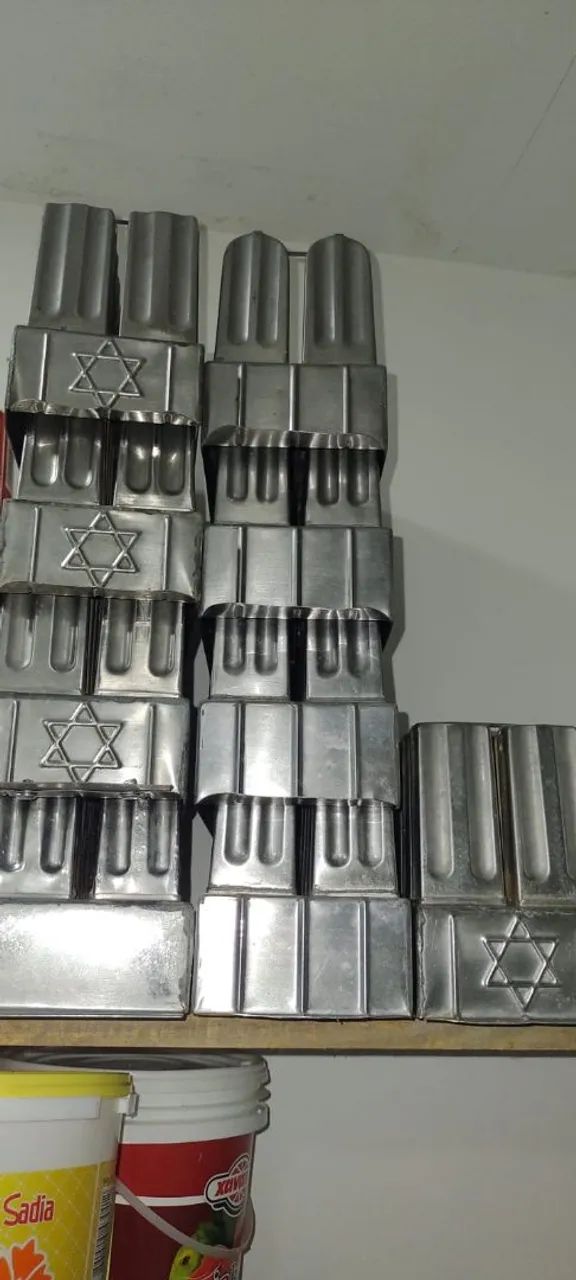 Produtora de picolé + 8formas + 4 extratores - Foto 2