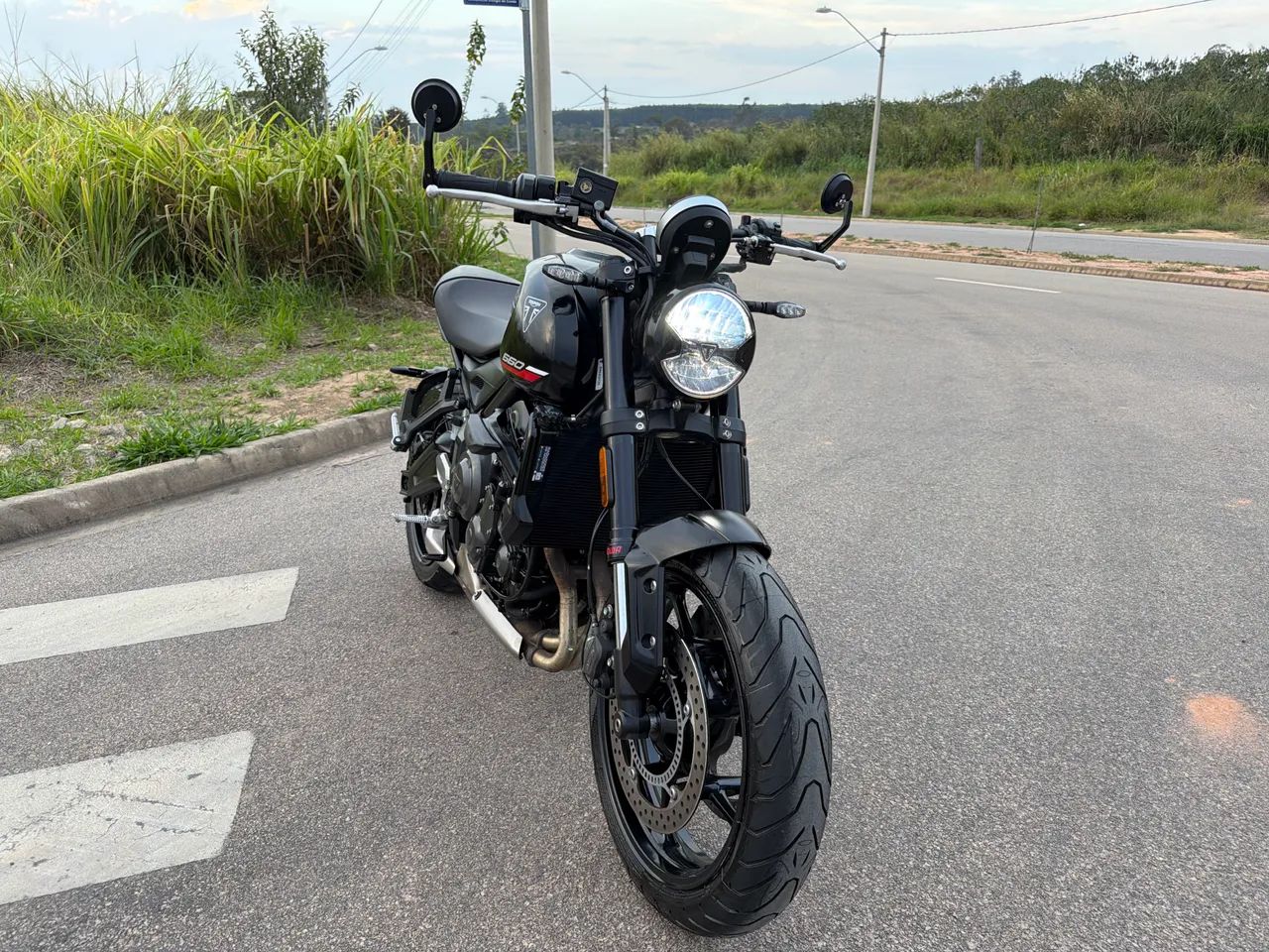 TRIUMPH TRIDENT 660 2025 - Foto 4