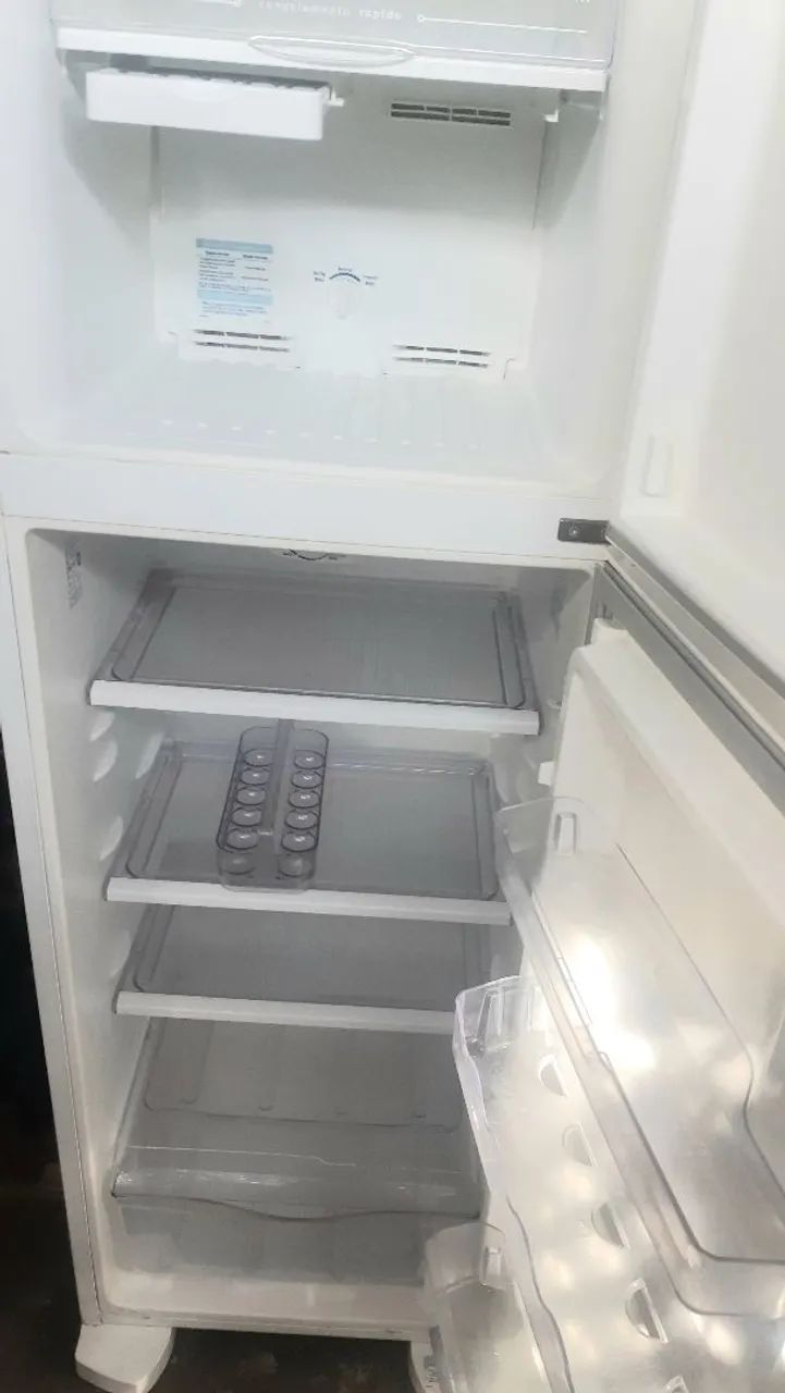 Geladeira ELECTROLUX  - Foto 4