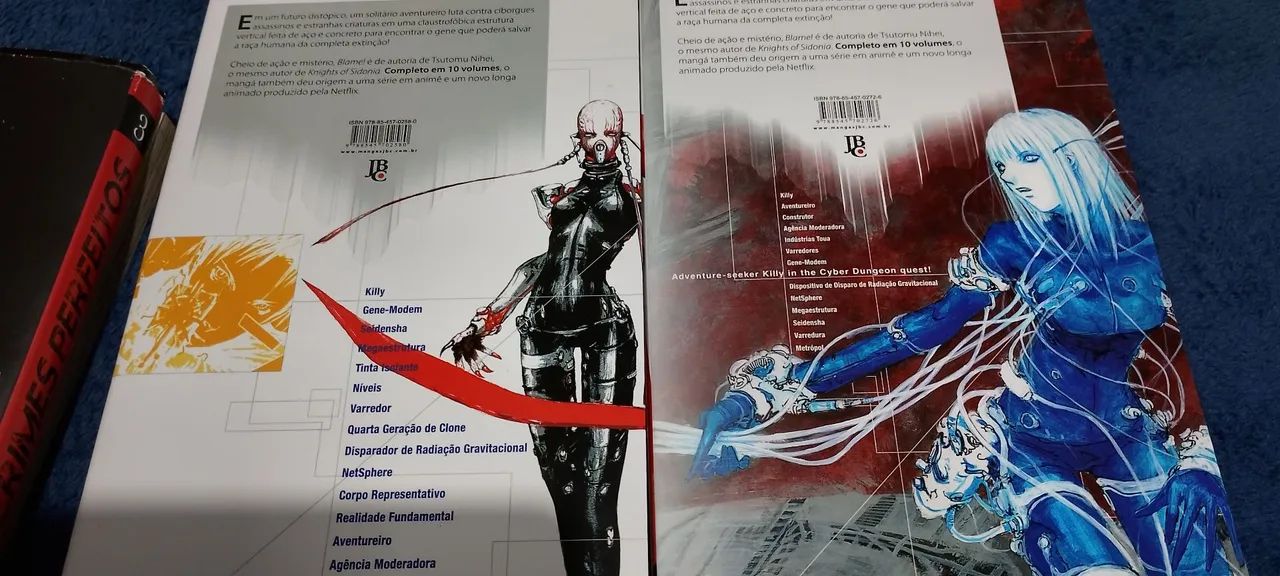 Mangás Variados - Blame 2/3, Crimes Perfeitos, Avengers 9 - Foto 4