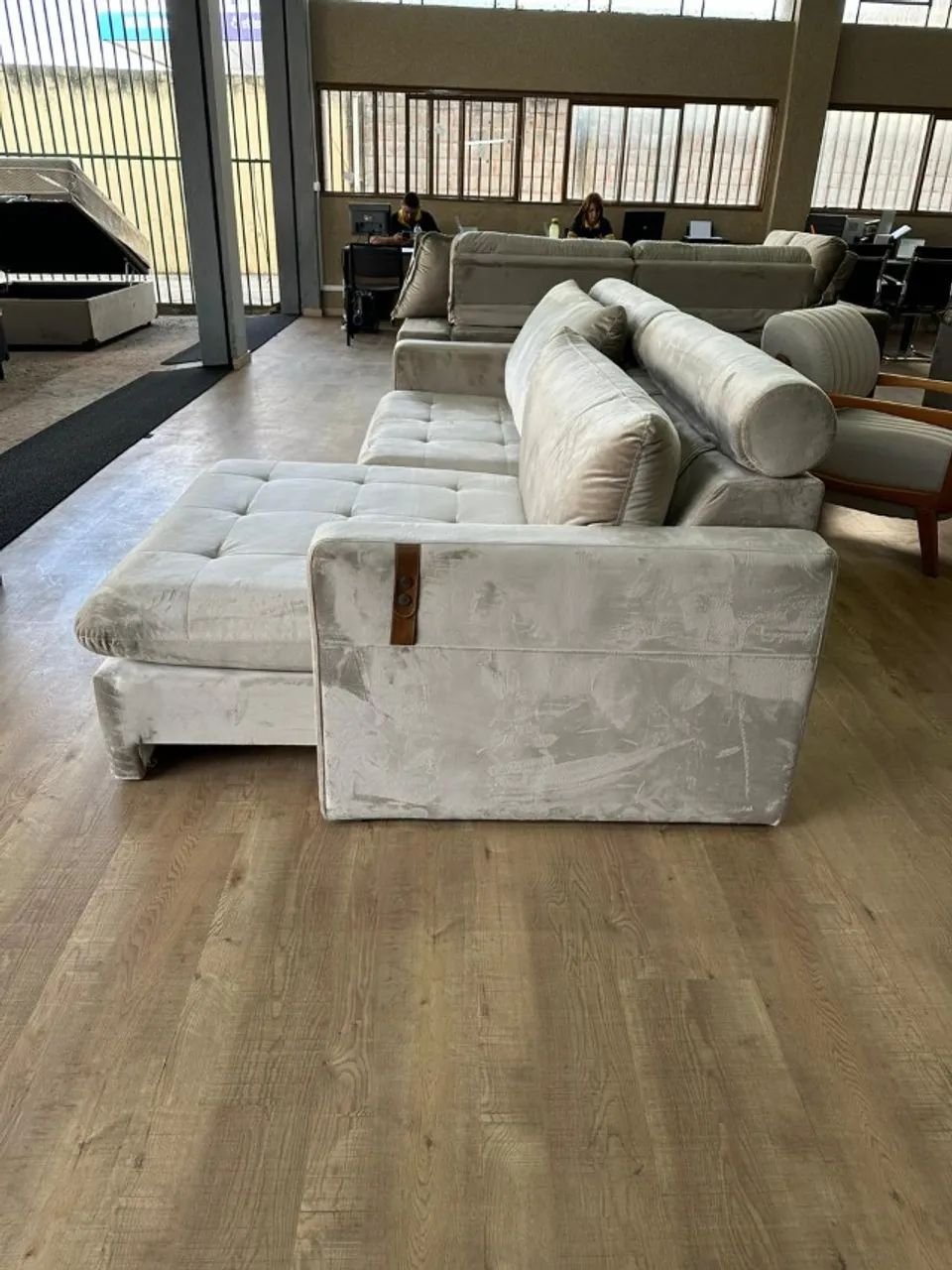 Sofá Retrátil Lobato 2,90m Oferta