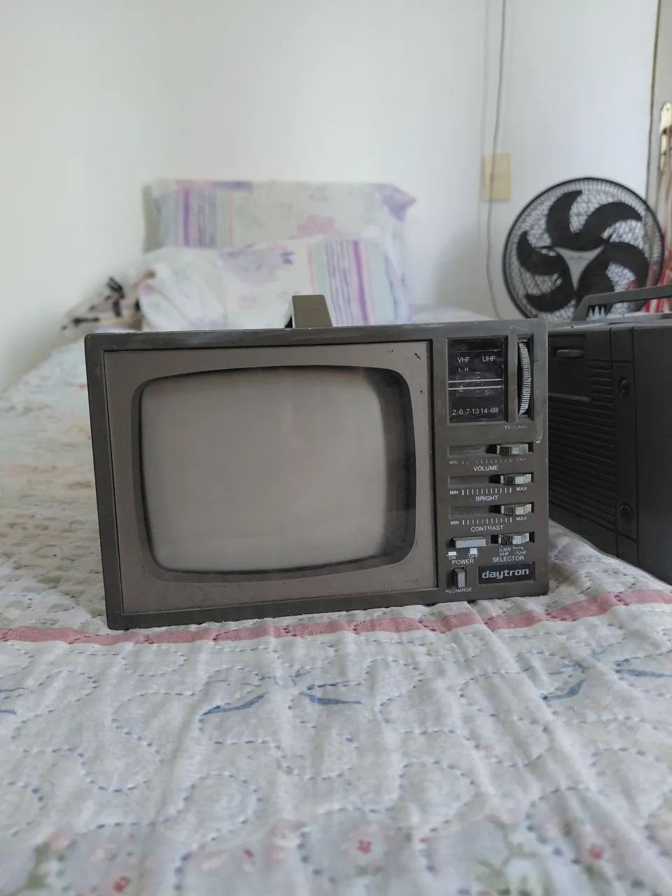 tv portátil antiga - Foto 3