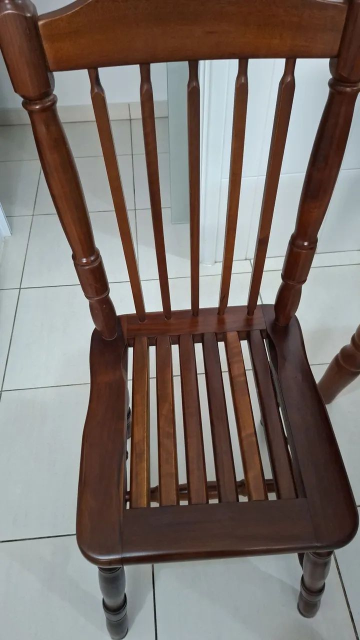 MESA COM CADEIRAS - Foto 2