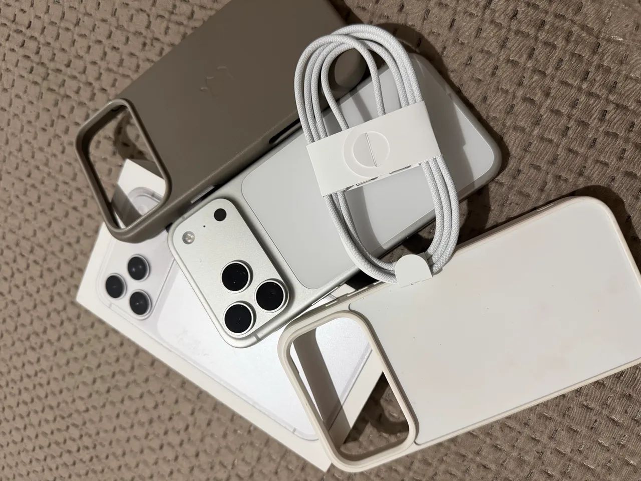 17 pro max silve novo  - Foto 2