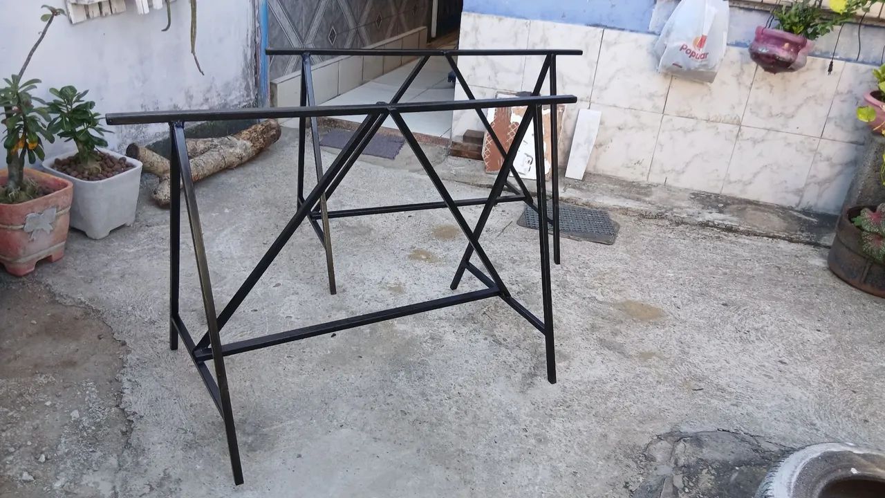 Cavaletes de metalon