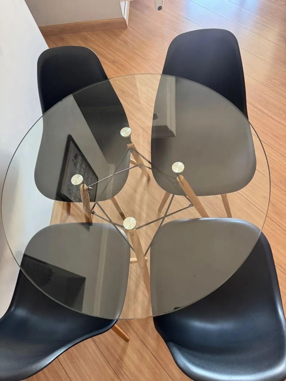 Conjunto Mesa de vidro 4 cadeiras - Foto 2