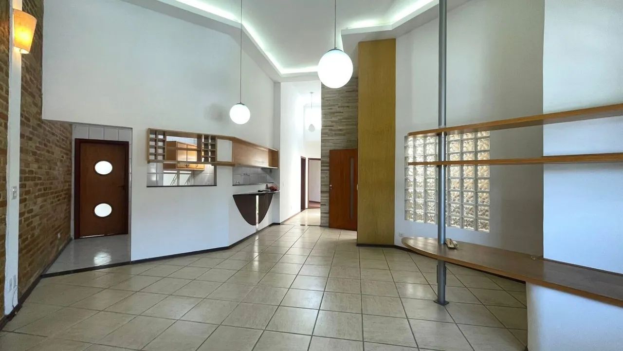 Linda Casa à venda, no Centro de Itu.