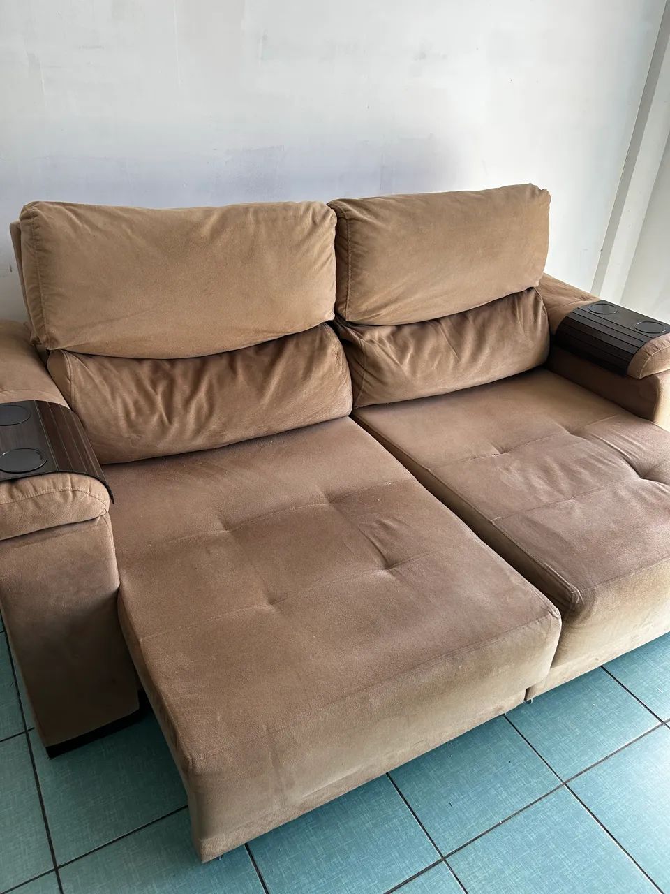 Sofá  suede retrátil e reclinável entrego  - Foto 4