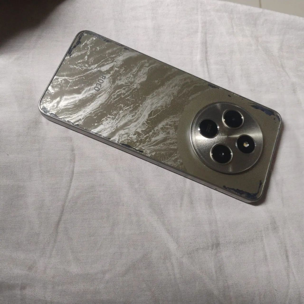 Pocofone C75 trincado mais funciona normalmente  - Foto 6