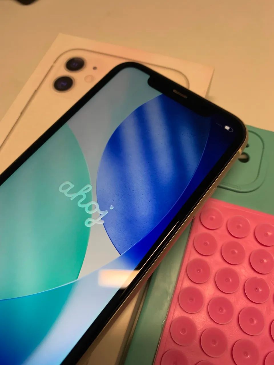Iphone 11 impecável COM CAIXA - Foto 2