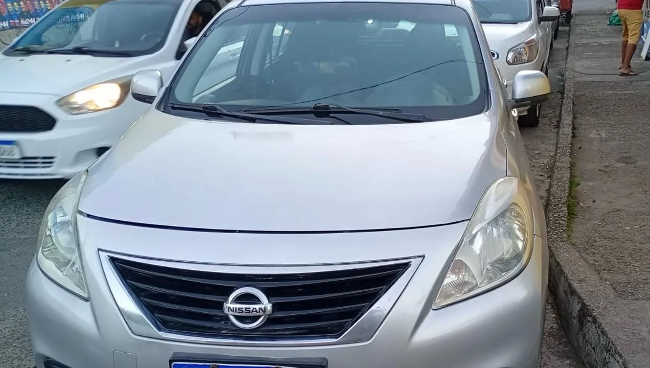 Nissan Versa 1.6 16V FLEX SV 4P MANUAL 2014