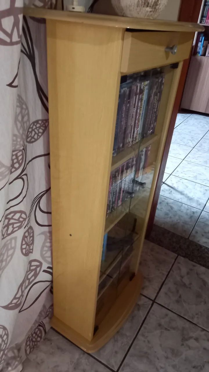 Estante com com gaveta e portas de vidro - Foto 4