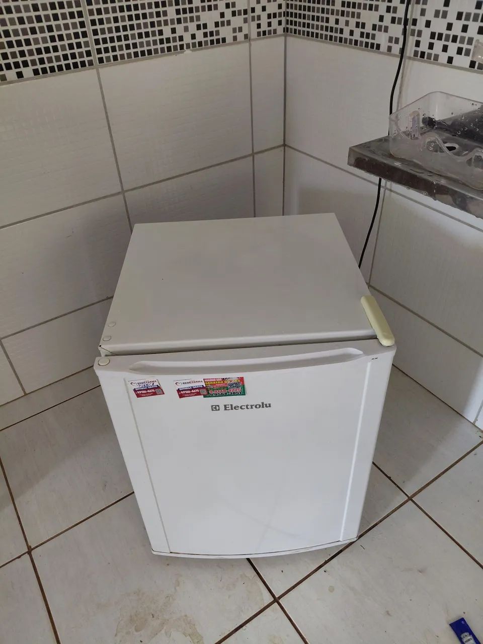 Vende-se frigobar 