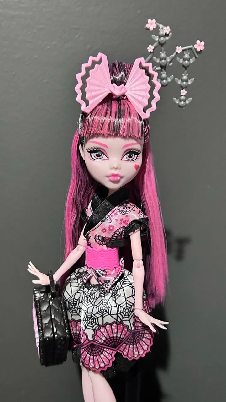 Draculaura Exchange Monster high 