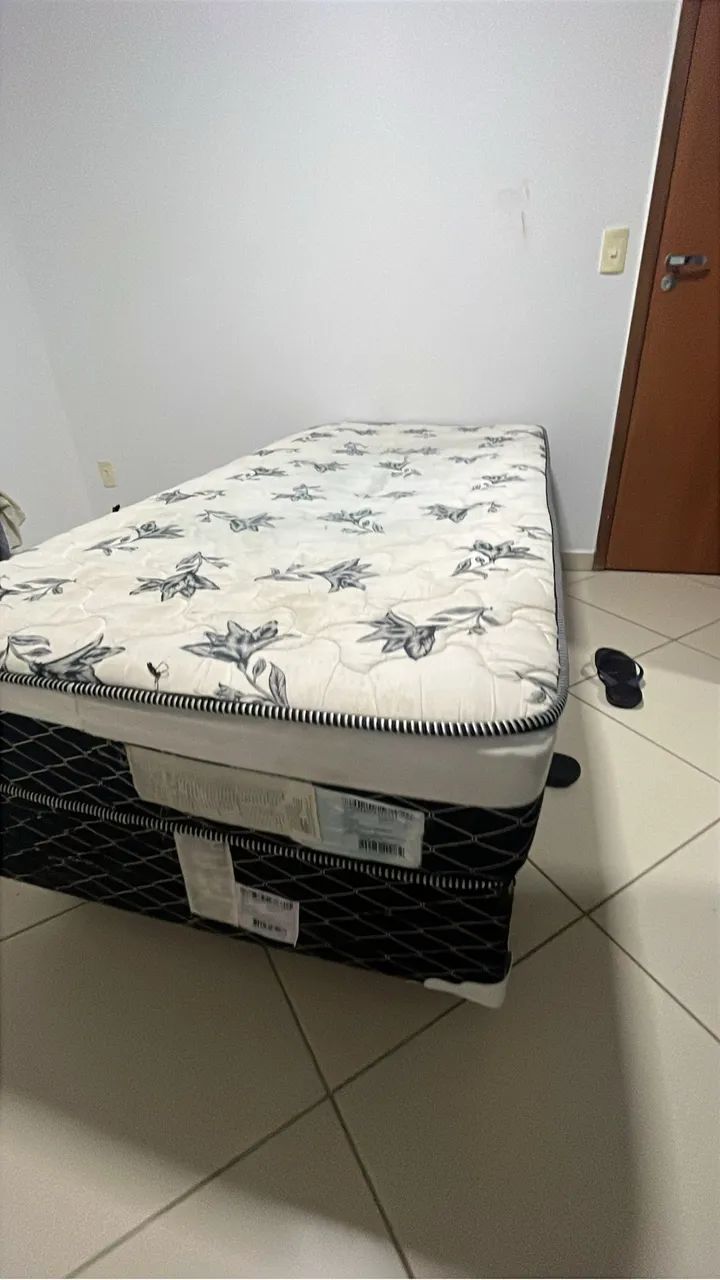 Cama de Solteiro Grande