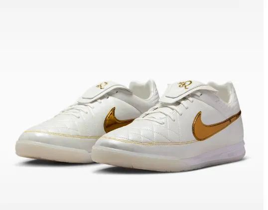 Chuteira Ronaldinho Nike Legend Branca e Dourada - Foto 4