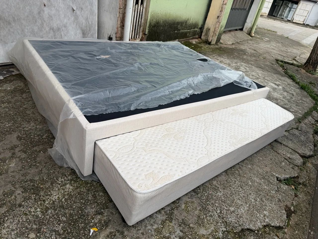 Cama box com solteiro auxiliar semi novo 