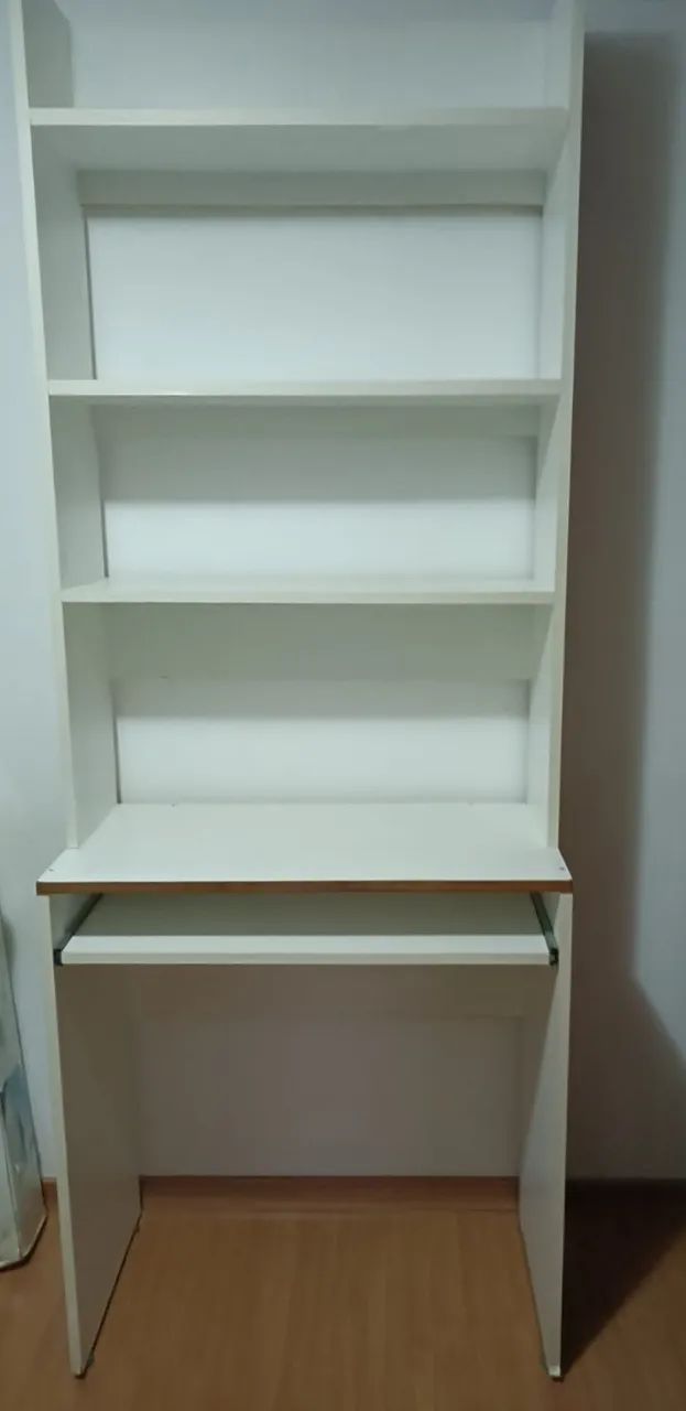 Mesa de Computador com Prateleiras em MDF - Usada - Foto 3