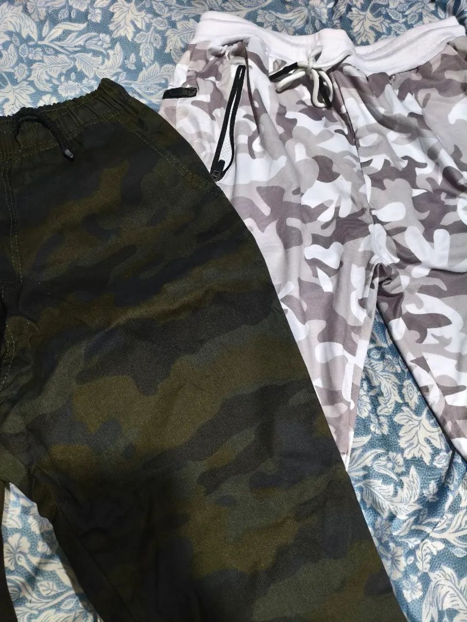 2 calças camufladas tamanho M - Foto 2
