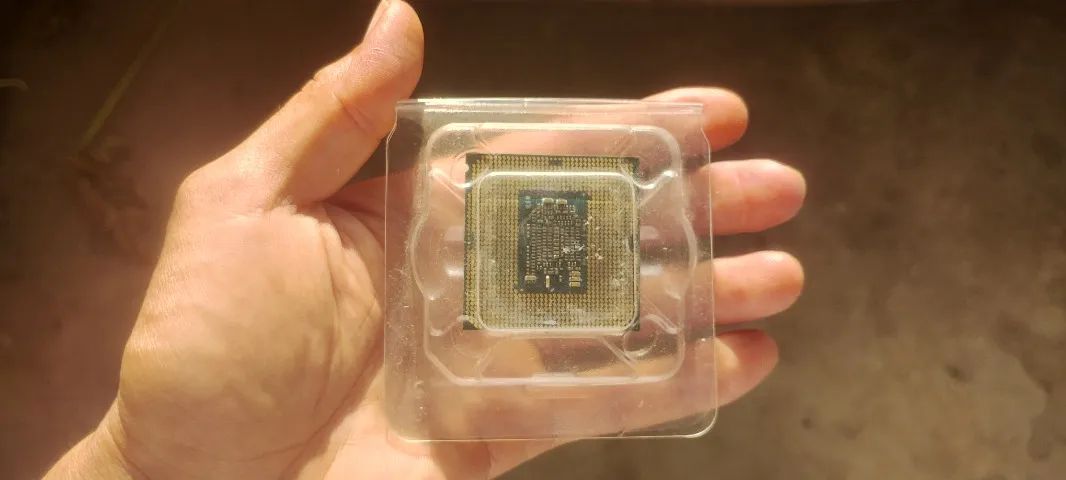 Processador Intel® Xeon® E3-1225 v5 - 3.30GHz - LGA 1151 - Com Gráficos Integrados - Foto 6