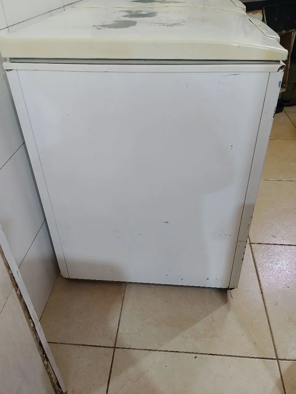 Vende-se freezer vertical Eletrolux  - Foto 2