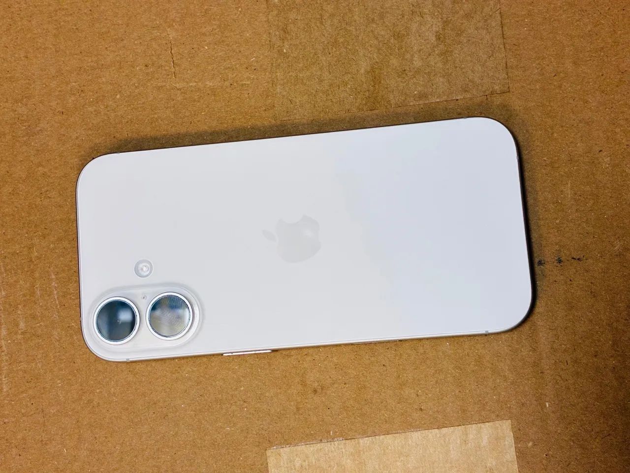iPhone 17 Branco  - Foto 5