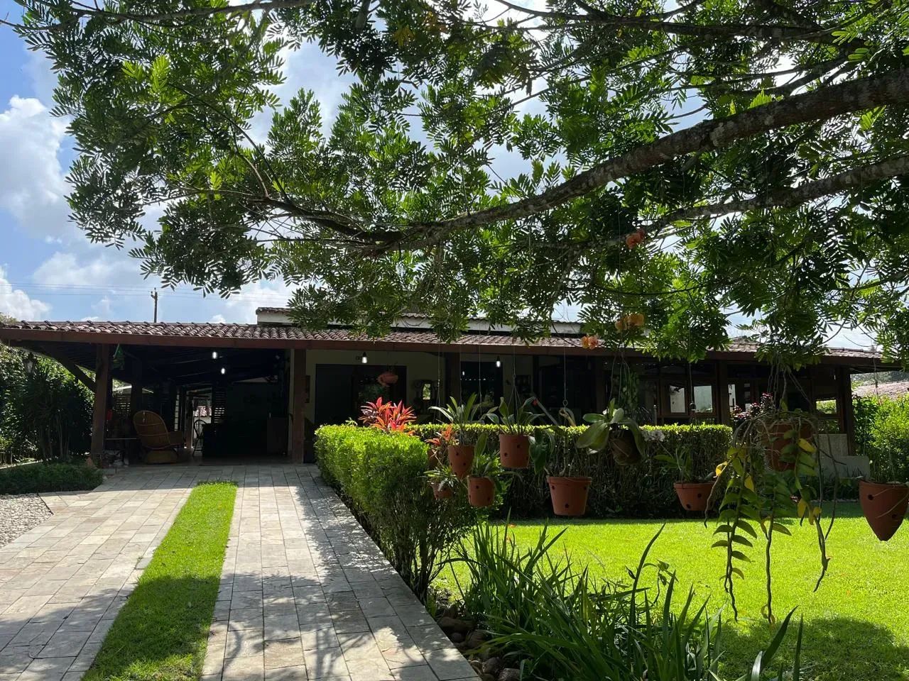 casa nascente em condomínio com super lote de 1640m2, área de lazer! - Foto 3