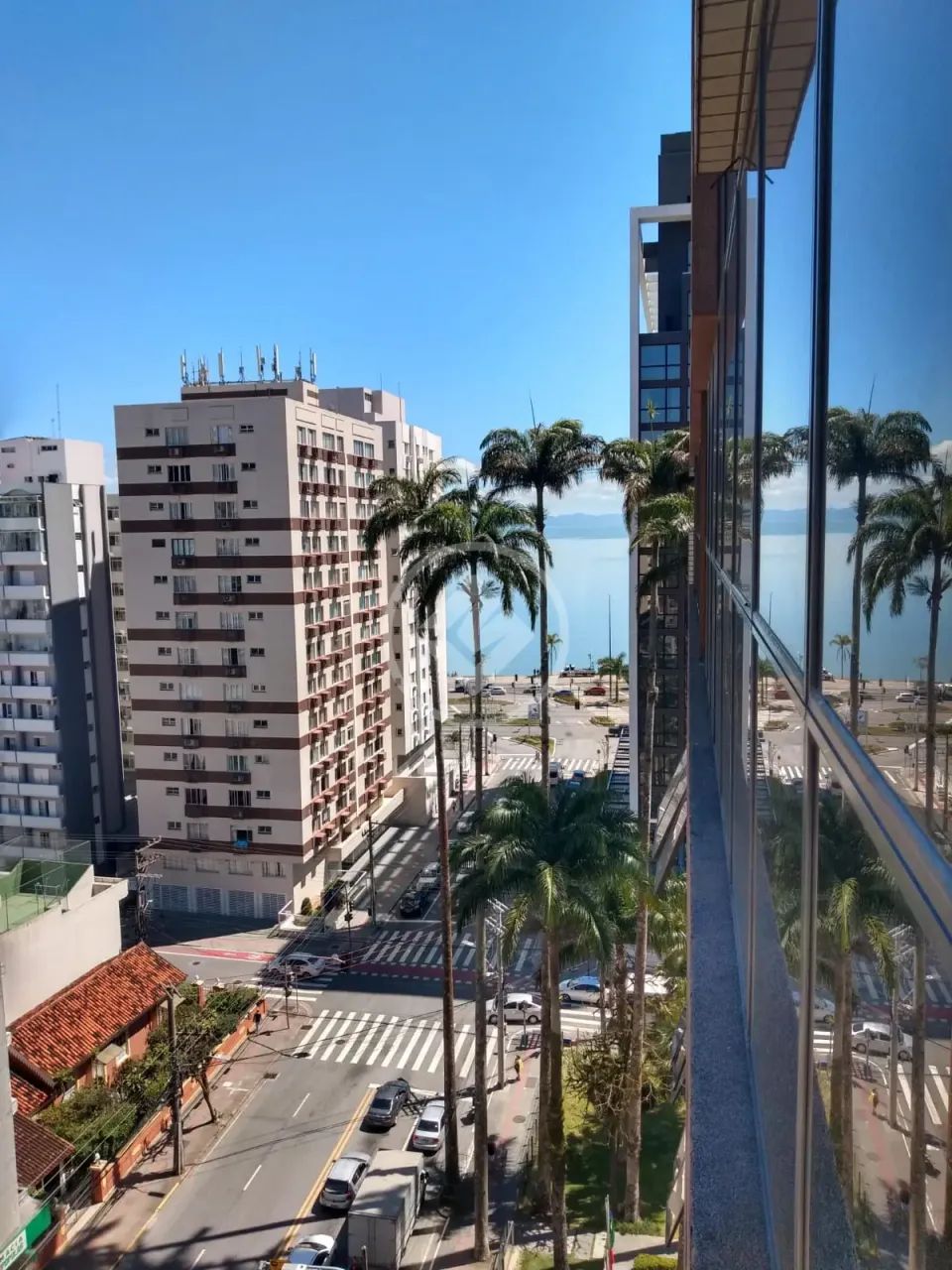 SALA COMERCIAL - Centro - FR-84464