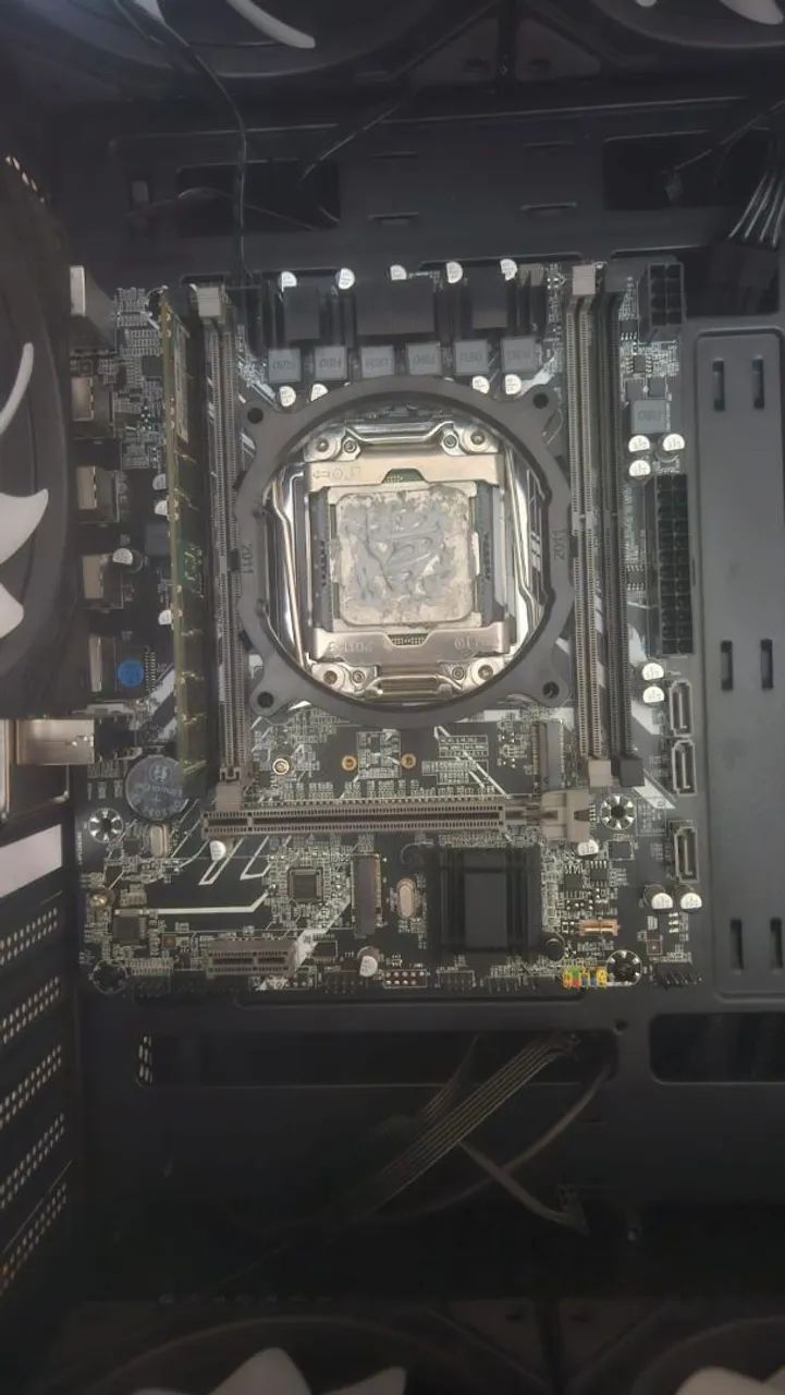 Kit Xeon x99 com xon 2680V4 e placa mãe soyo.