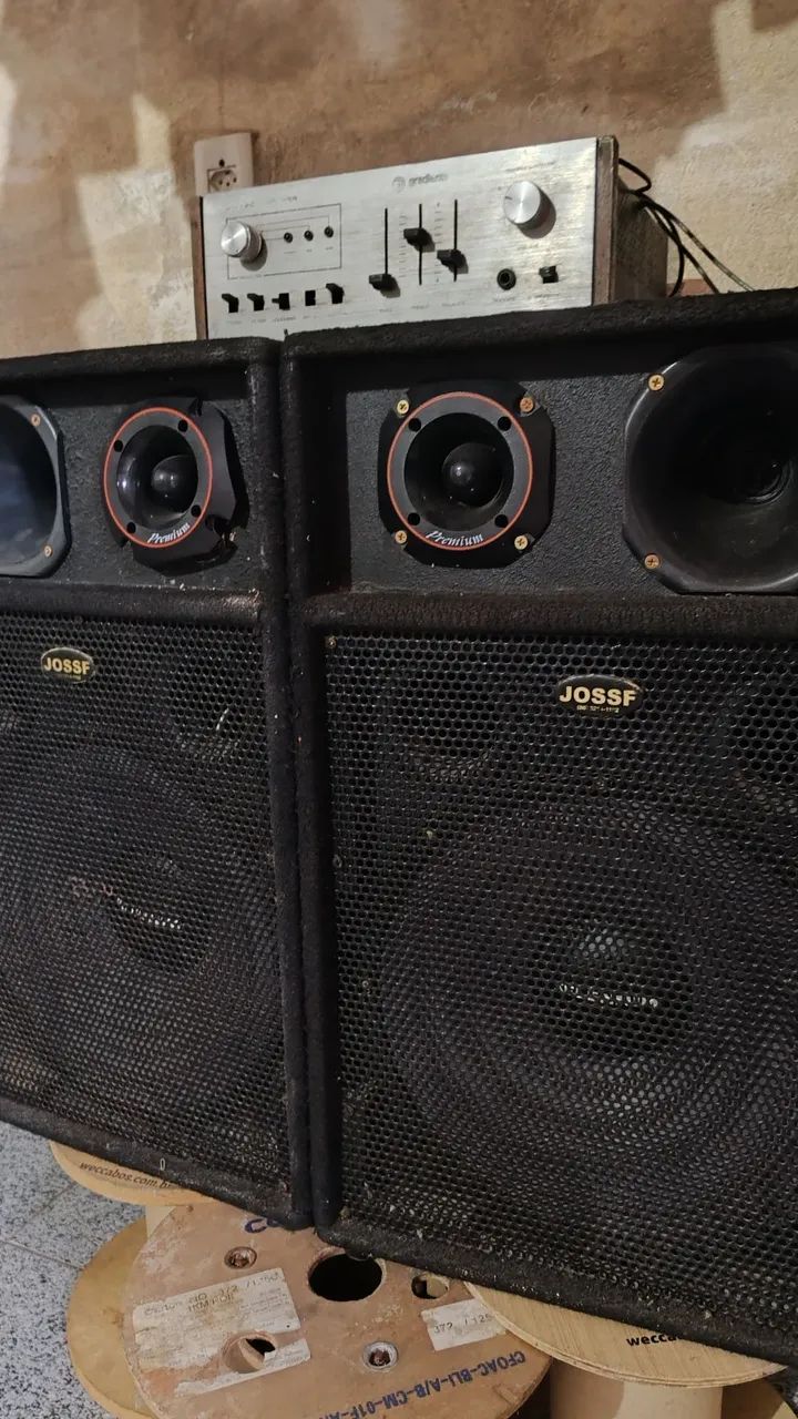 Vendo duas caixas fone de 15 polegadas bem conservado - Foto 2