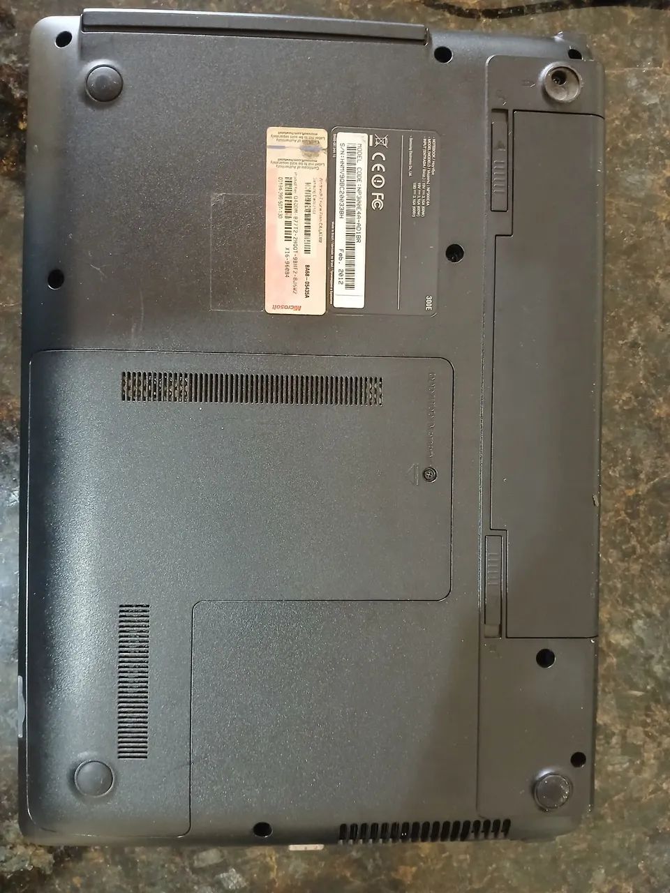 Vende-se Notebook Samsung NP300E - Foto 3