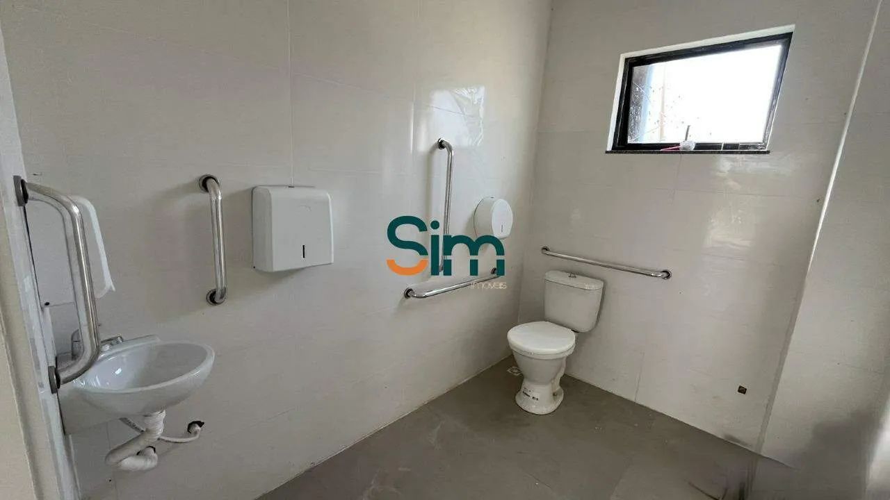 Sala Comercial 73,91 m² com 2 Banheiros, Porcelanato e Frente - Efapi, Chapecó - Foto 2