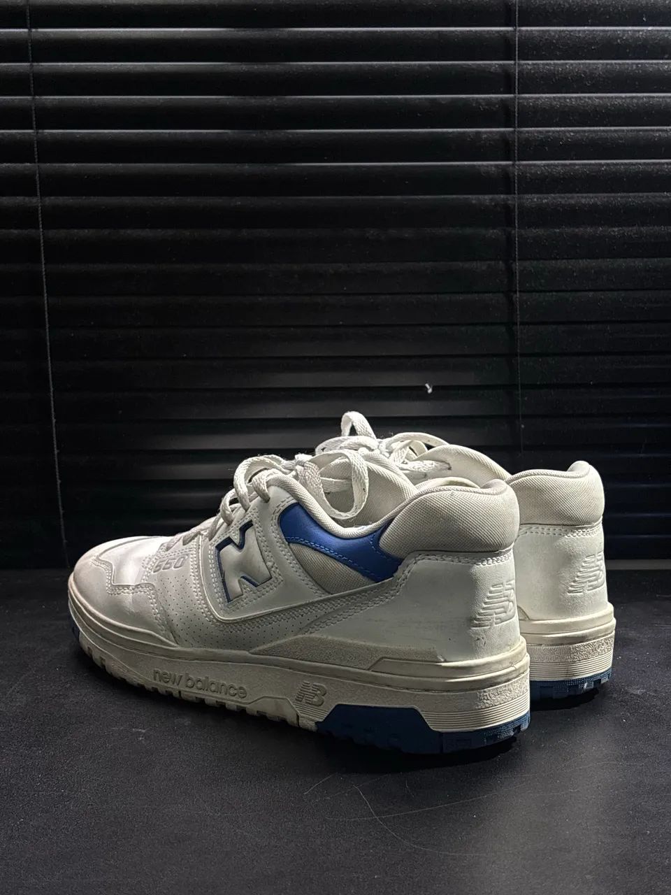 Tênis new balance azul e branco