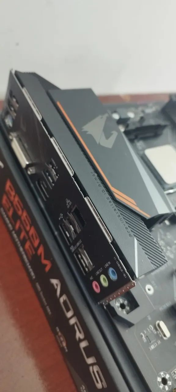 Kit Amd Ryzen 7 5700x Placa mae B550 Aorus Elite  - Foto 3