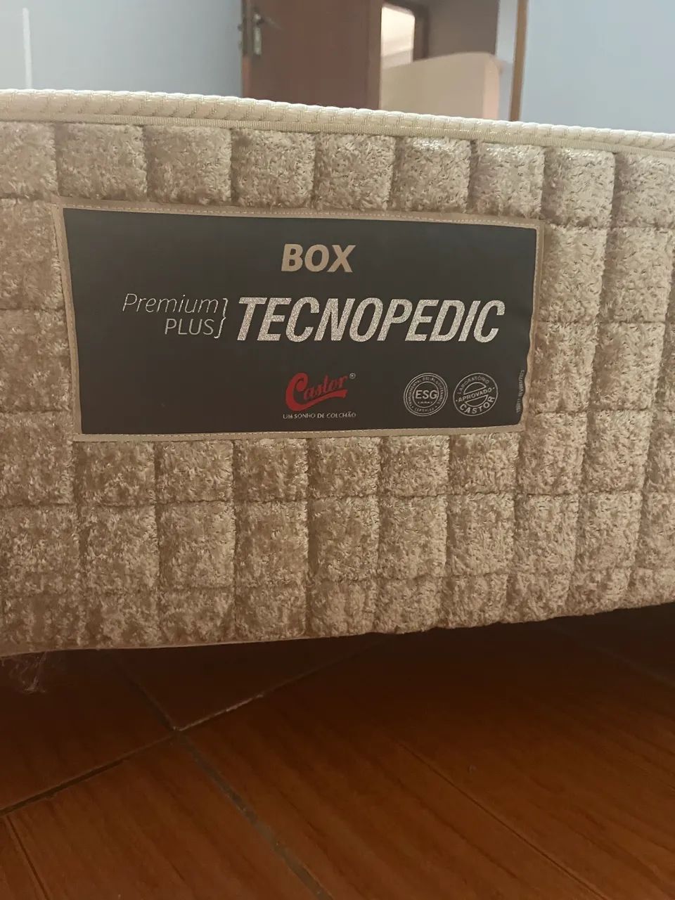 Cama box da marca castor 