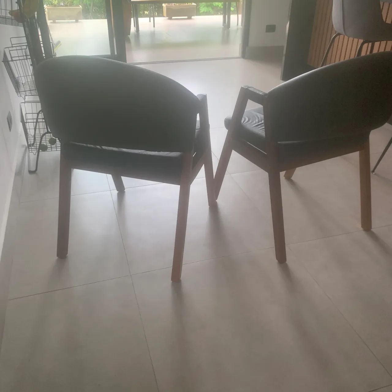 Poltronas cadeiras em couro ecológico  - Foto 3