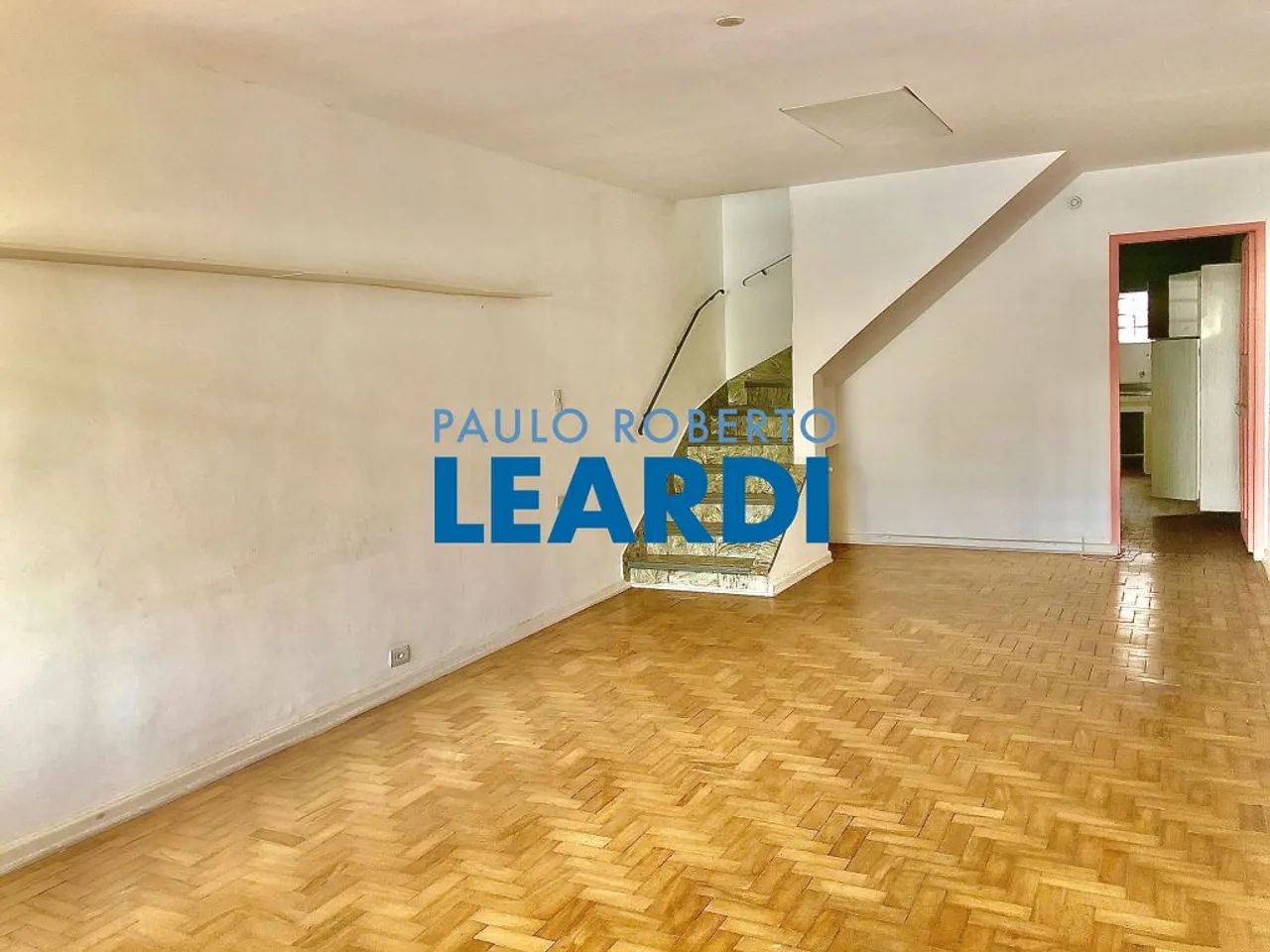 CASA ASSOBRADADA - POMPEIA - SP