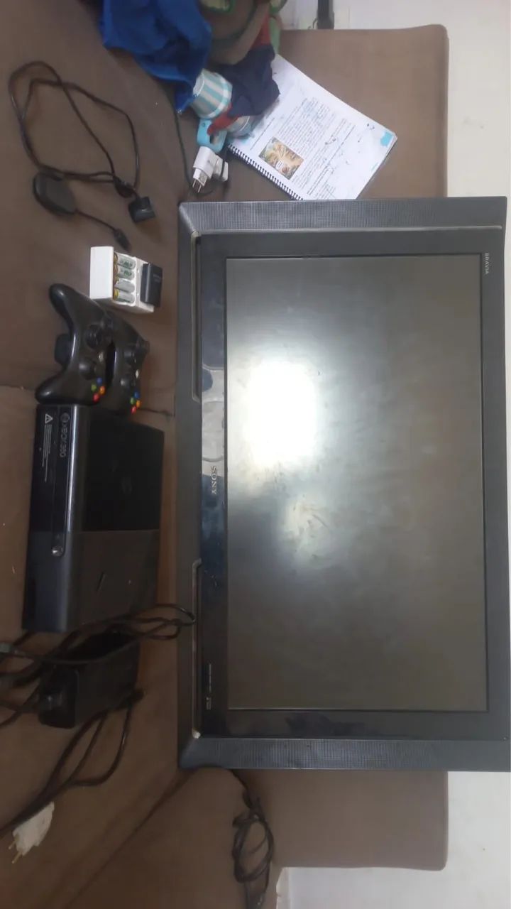 Tv de 42 + xbox 360 2 controles 