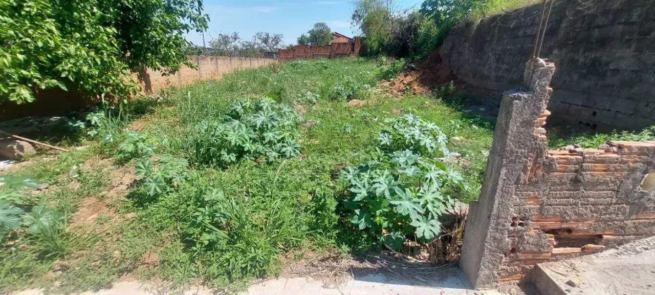 Terreno de esquina com 357,50m², próximo à Av. Nuno de Assis - Foto 2