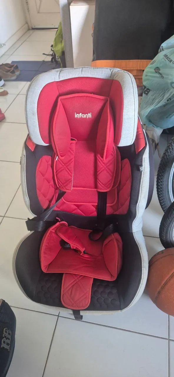 Cadeirinha auto infantil 