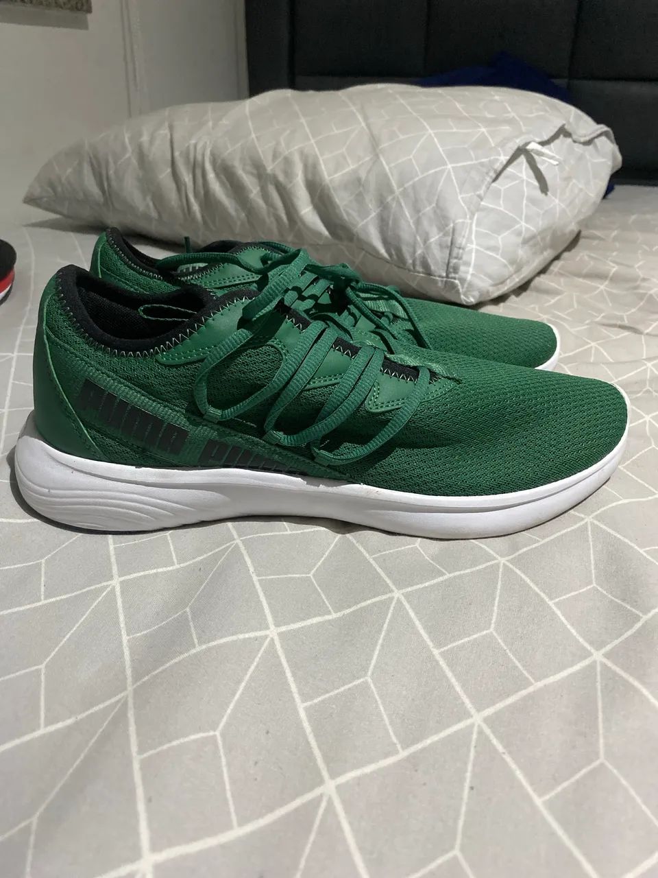 Tênis Puma verde 