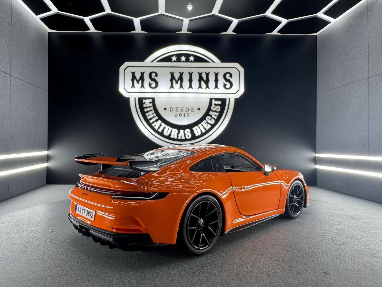 Miniatura Burago - Porsche 911 GT3 Laranja Escala 1/24 Novo Lacrado - Foto 4