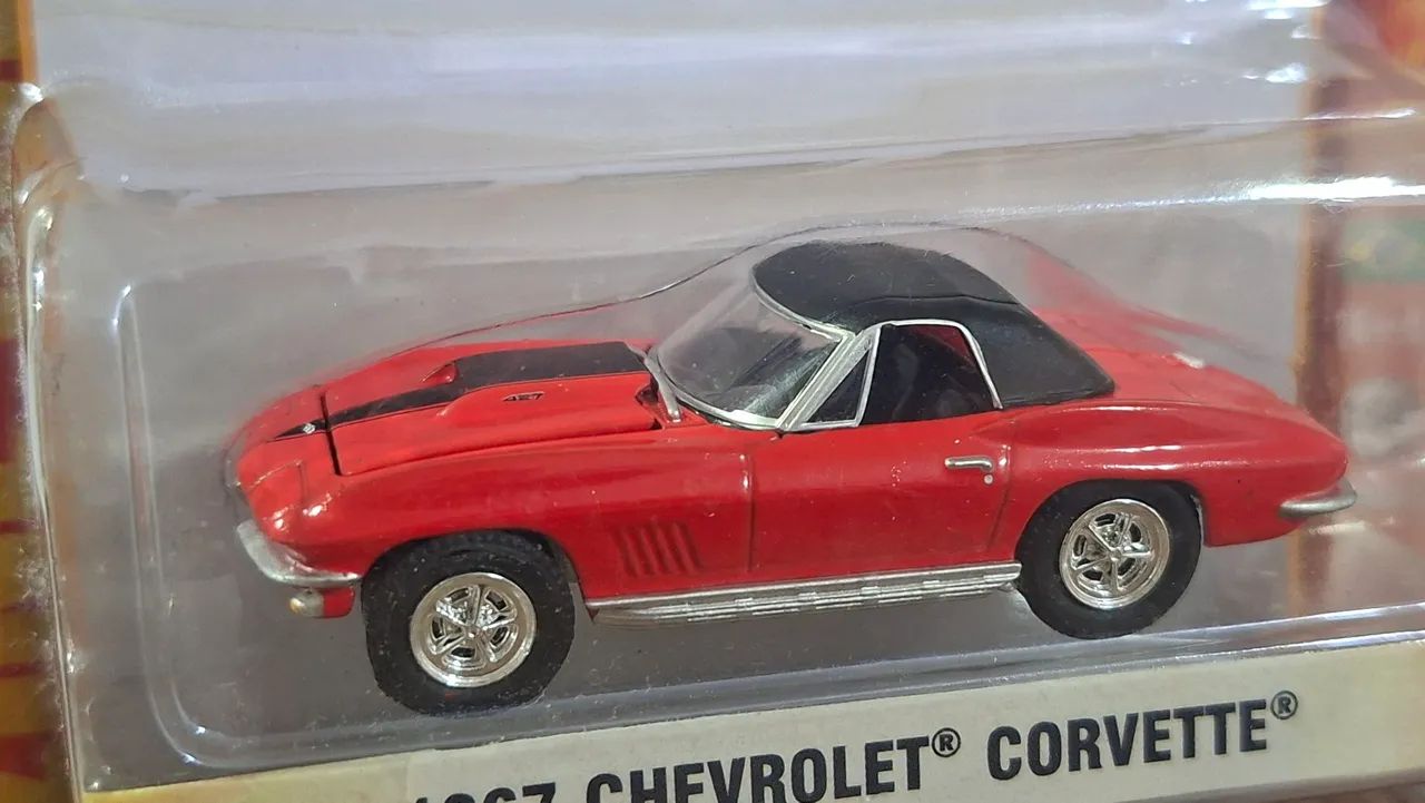 Greenlight Chevrolet Corvette 1967 vermelho 1:64  - Foto 4
