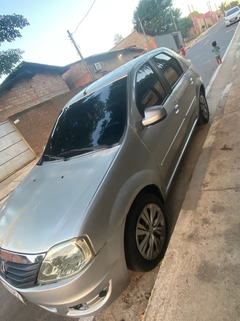 Renault Logan Expression Hi-flex 1.6 8V 4P 2013