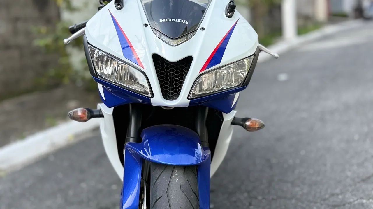 CBR 600rr - Foto 2