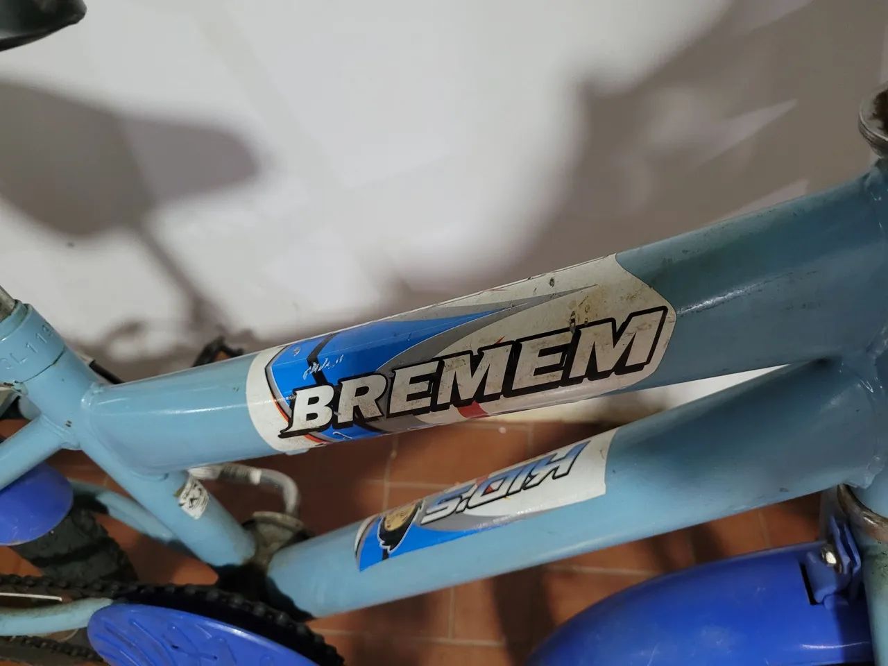 Bicicleta infantil aro 16 em excelente estado  - Foto 4