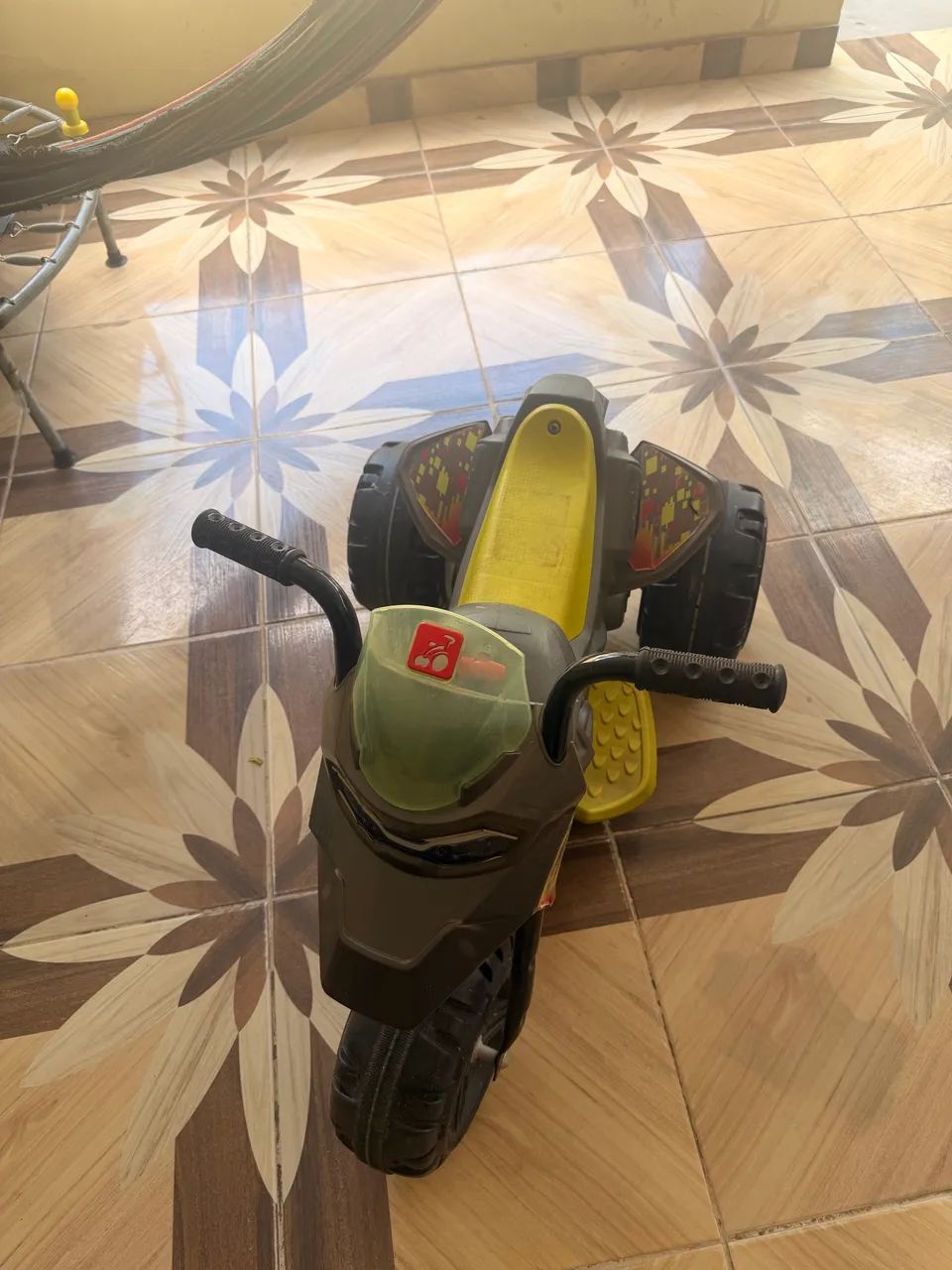 Moto elétrica infantil 