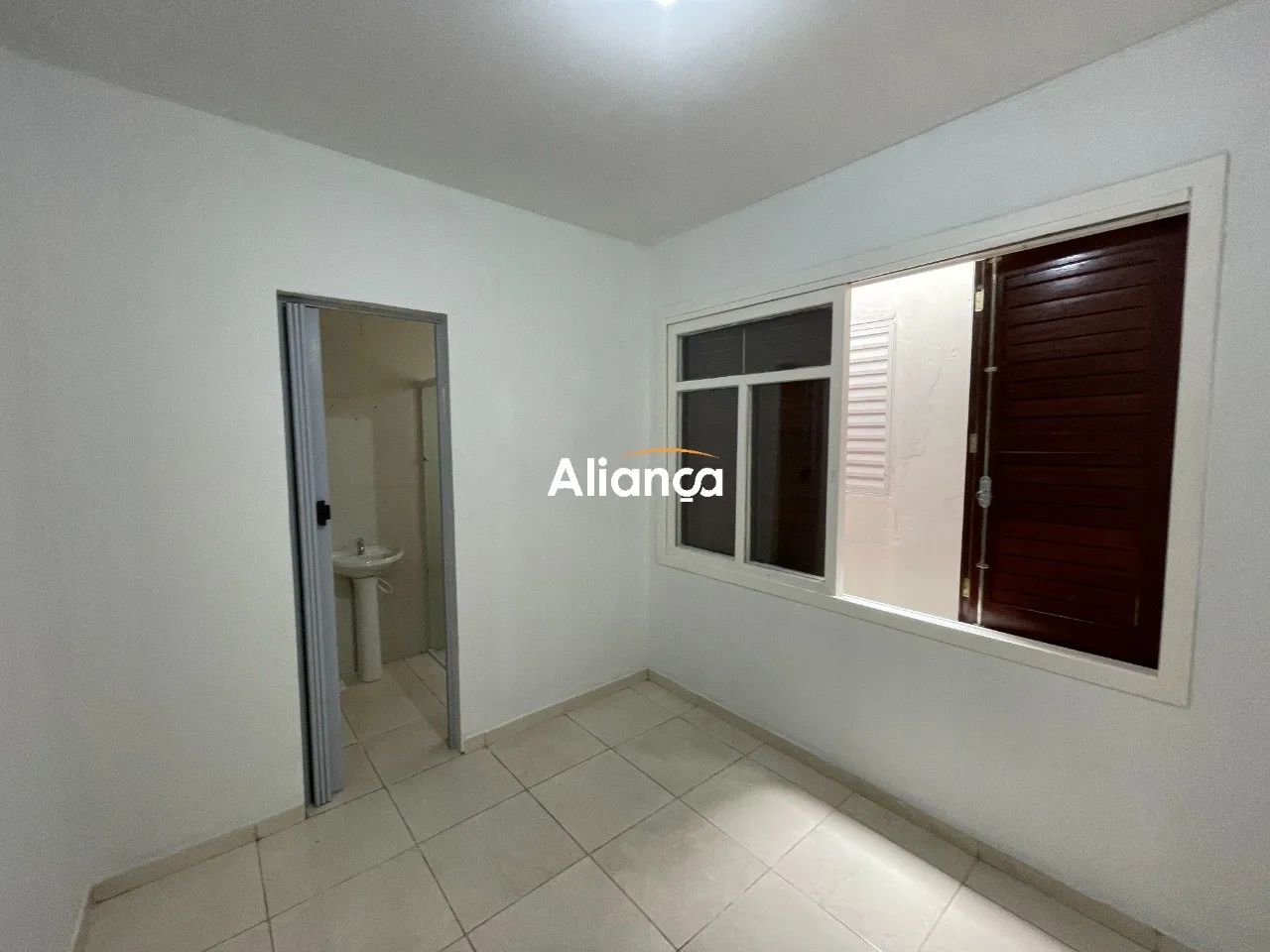 Apartamento para alugar com 1 dormitório, térreo no bairro Azenha em Porto Alegre/RS - Foto 3
