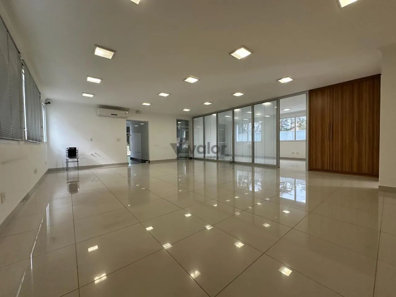 Prédio para alugar em Campinas, Loteamento Alphaville Campinas, com 580 m²