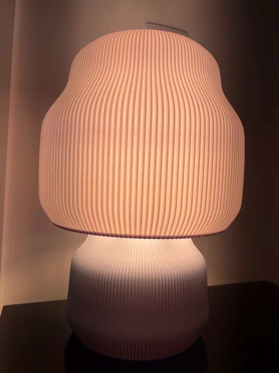 Abajur moderno em ótimo estado - Foto 2